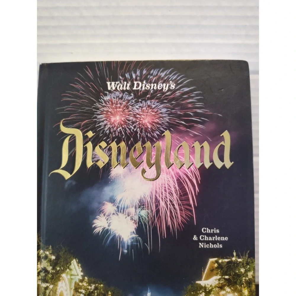 WALT DISNEY'S DISNEYLAND (Chris Nichols, Taschen)‎ Beautiful coffee table book!